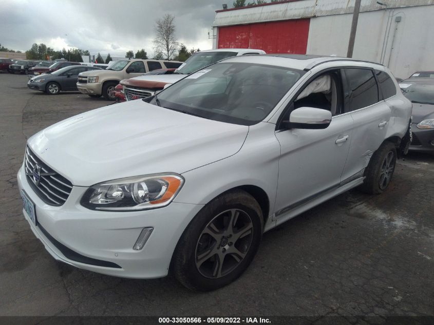 2015 VOLVO XC60 T6 YV4902RK2F2652037