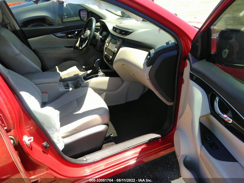 2017 NISSAN ROGUE SPORT SL JN1BJ1CPXHW002600