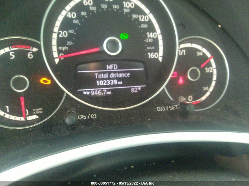 2013 VOLKSWAGEN BEETLE CONVERTIBLE 2.0L TDI W/SOUND/NAV 3VW5L7AT1DM828136
