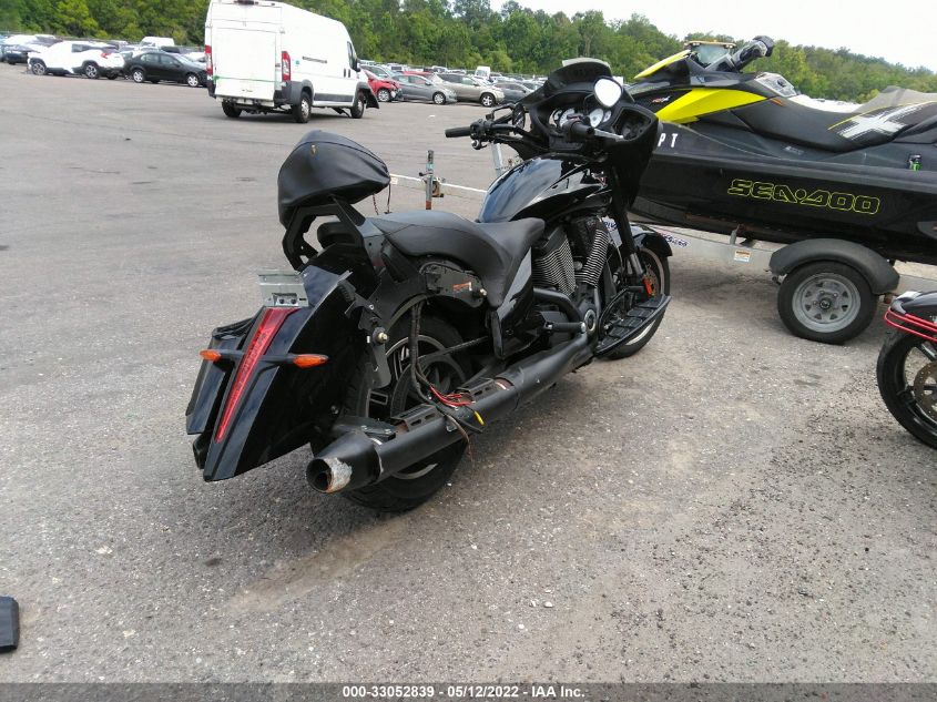 2016 VICTORY MOTORCYCLES CROSS COUNTRY 8-BALL 5VPDA36N6G3052813