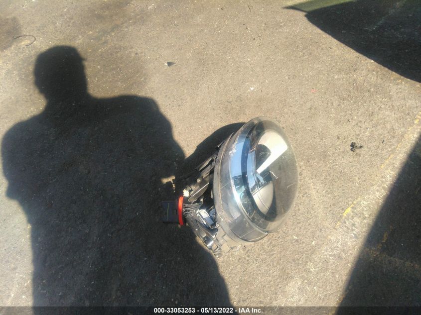 2019 VOLKSWAGEN BEETLE SE 3VWJD7AT7KM713243