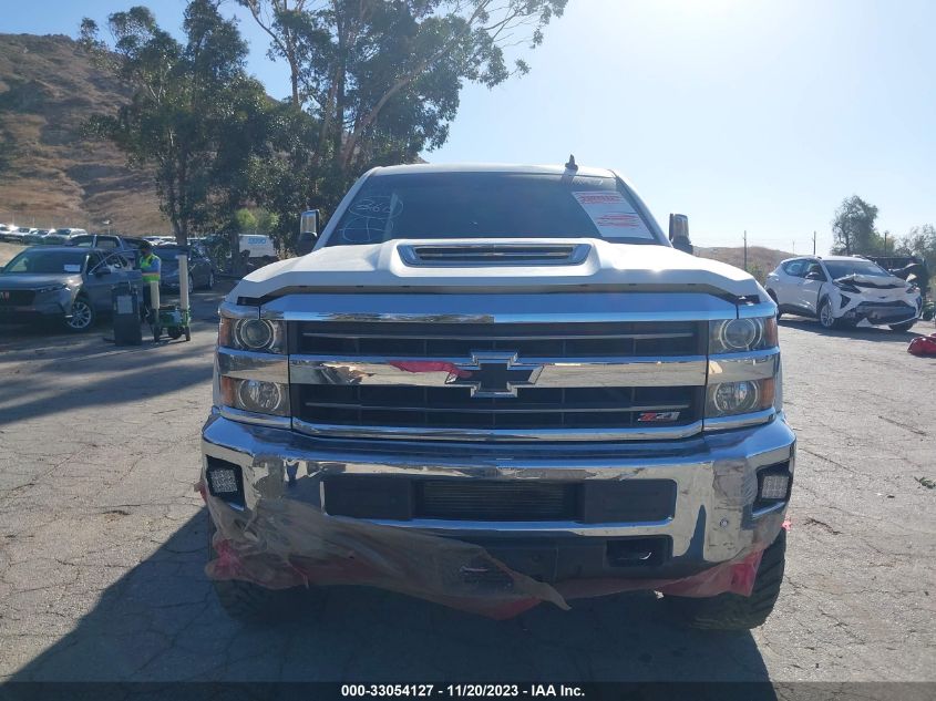 1GC1KTEY3KF111382 Chevrolet Silverado 2500hd LTZ 12