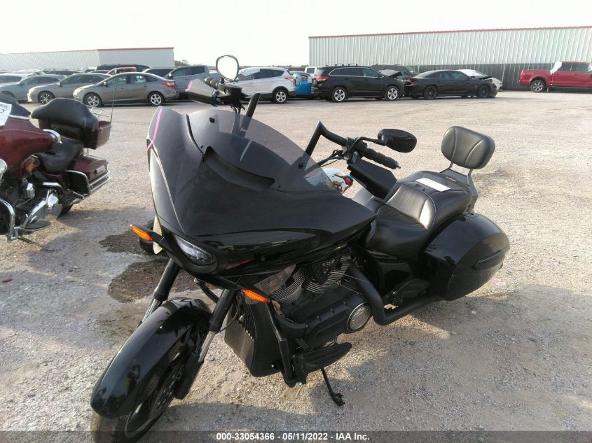 2014 VICTORY MOTORCYCLES CROSS COUNTRY 8-BALL 5VPDA36N8E3028283