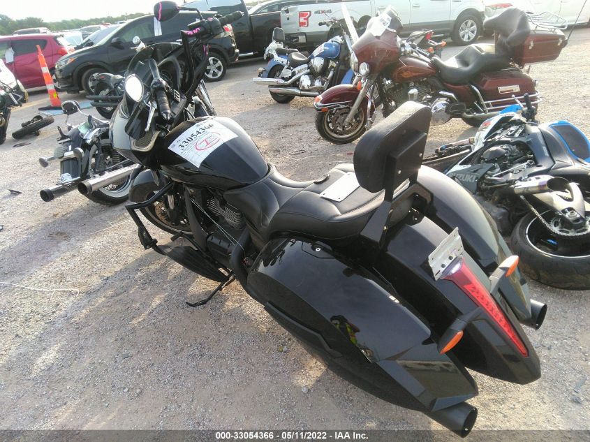 2014 VICTORY MOTORCYCLES CROSS COUNTRY 8-BALL 5VPDA36N8E3028283