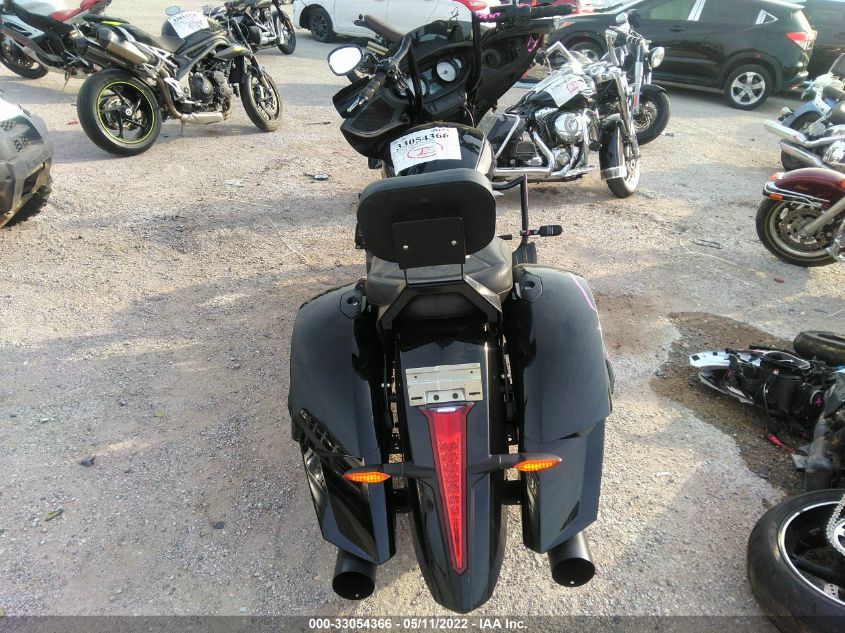 2014 VICTORY MOTORCYCLES CROSS COUNTRY 8-BALL 5VPDA36N8E3028283