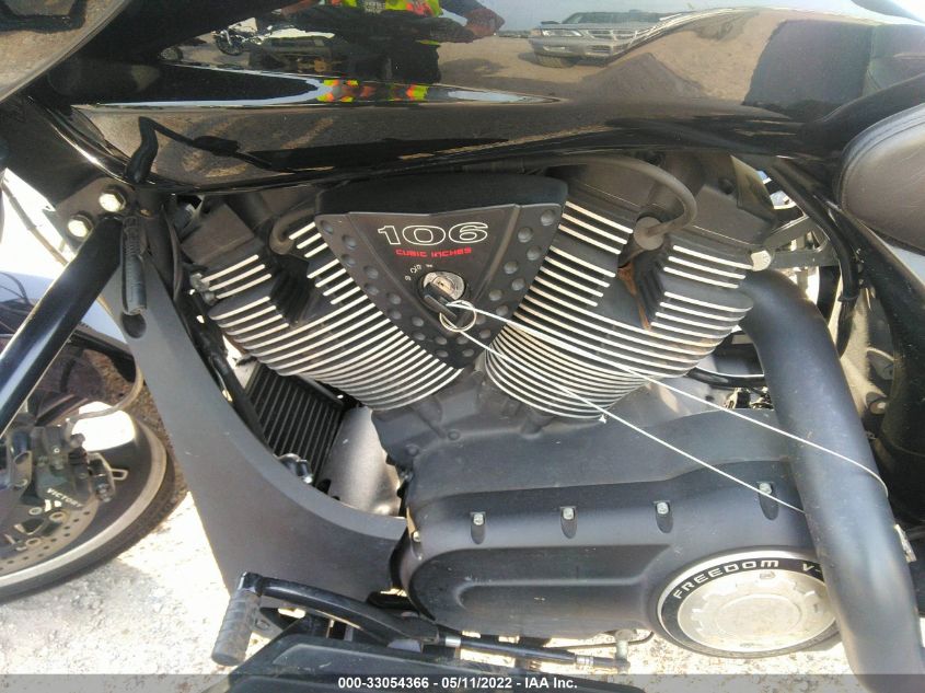 2014 VICTORY MOTORCYCLES CROSS COUNTRY 8-BALL 5VPDA36N8E3028283