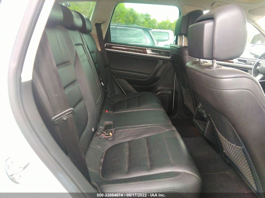 2016 VOLKSWAGEN TOUAREG LUX WVGEP9BP4GD001814