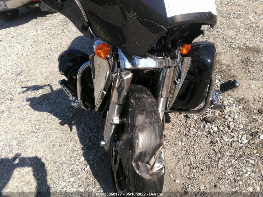 2021 HARLEY-DAVIDSON FLHX 1HD1KBC10MB626834