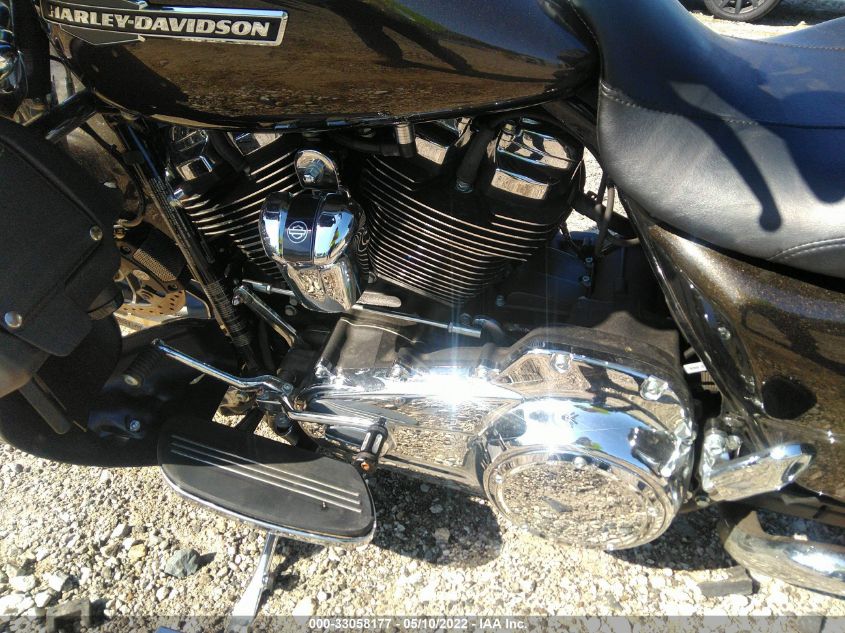 2021 HARLEY-DAVIDSON FLHX 1HD1KBC10MB626834