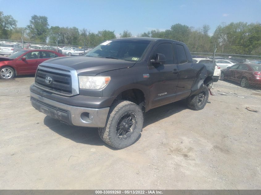 2013 TOYOTA TUNDRA 4WD TRUCK 5TFUY5F18DX277628