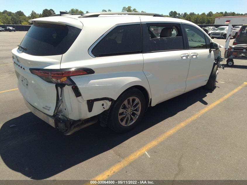 Auction sale of the 2021 Toyota Sienna , vin: 5TDYRKEC2MS012869, lot number: 33064500
