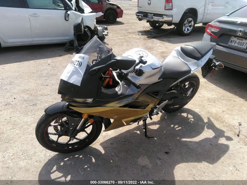 2020 YAMAHA YZFR3 A MH3RH18Y2LK003945
