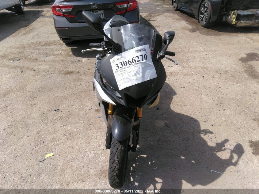 2020 YAMAHA YZFR3 A MH3RH18Y2LK003945