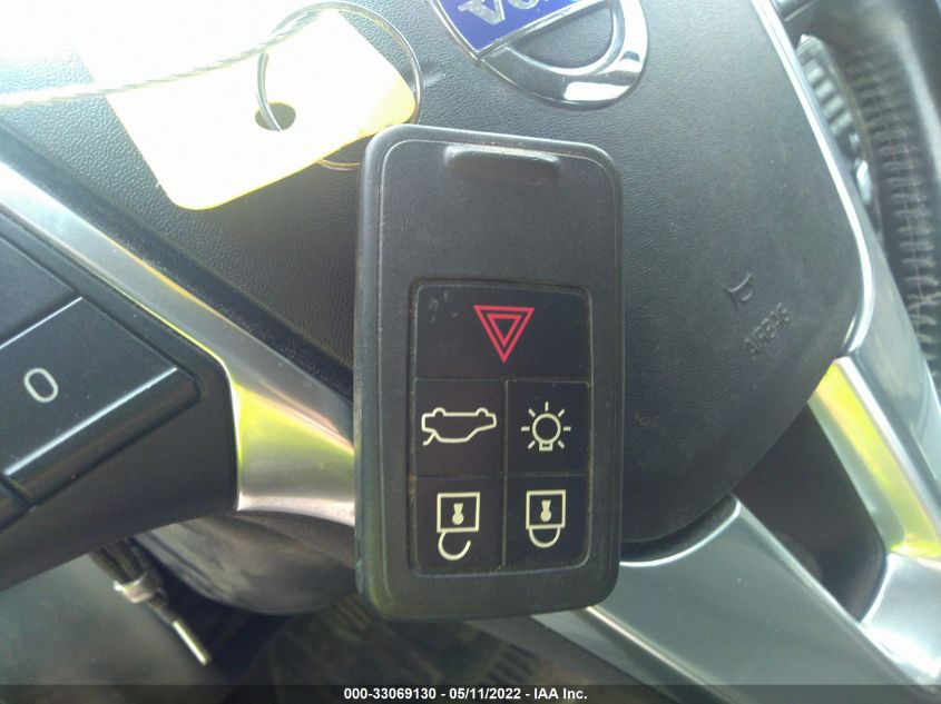 2015 VOLVO XC60 T5 DRIVE-E YV440MDJ9F2689557