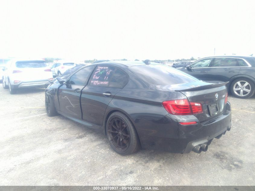 2013 BMW M5 WBSFV9C50DD095500