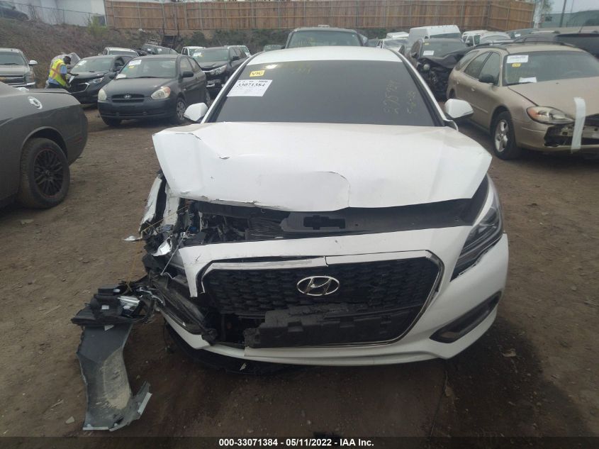 2017 HYUNDAI SONATA HYBRID SE KMHE24L32HA063373