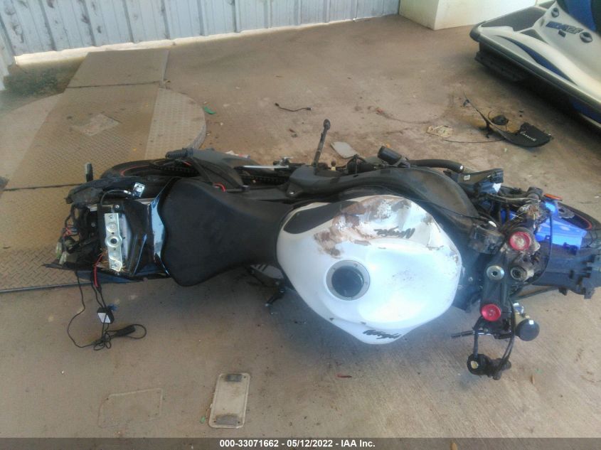 2013 KAWASAKI ZX636 E JKBZXJE16DA007051