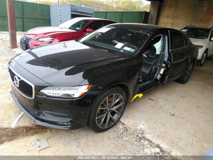 2018 VOLVO S90 MOMENTUM LVY982MKXJP038893