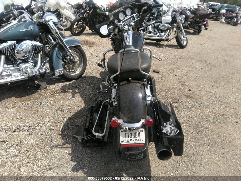 2010 HARLEY-DAVIDSON FLHX 1HD1KB413AB672376