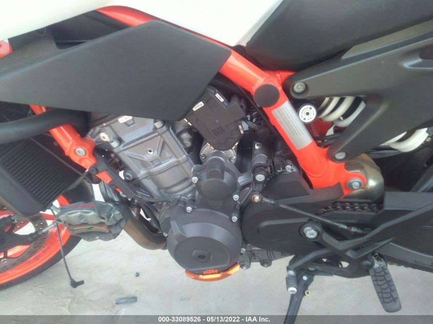 2021 KTM 890 DUKE R VBKTU9401MM811044