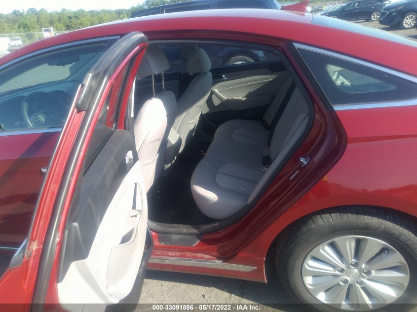 2016 HYUNDAI SONATA HYBRID SE KMHE24L10GA011186