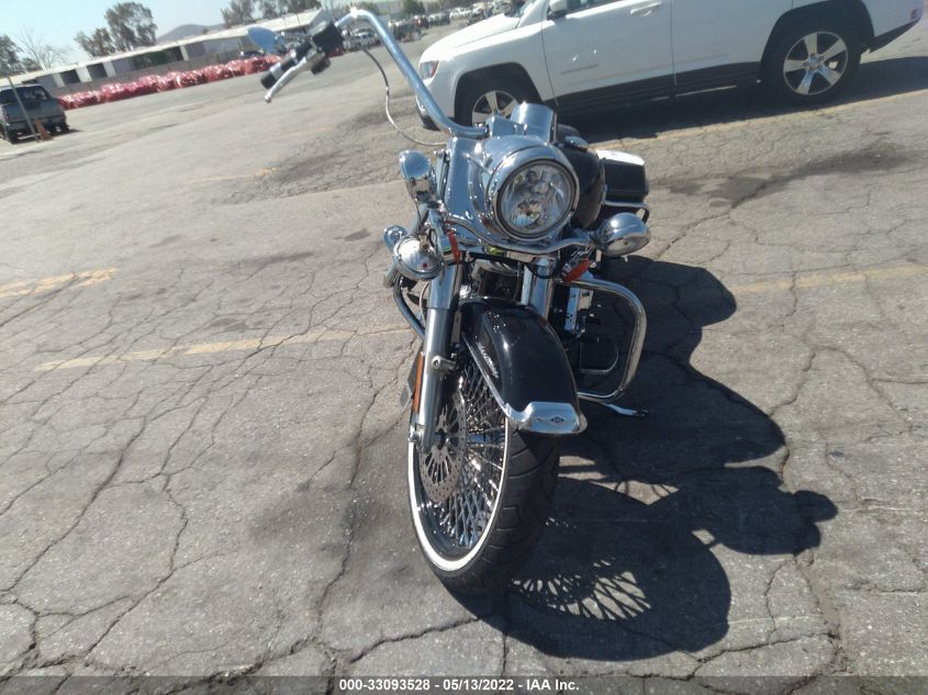 2018 HARLEY-DAVIDSON FLHR ROAD KING 1HD1FBC38JB649778