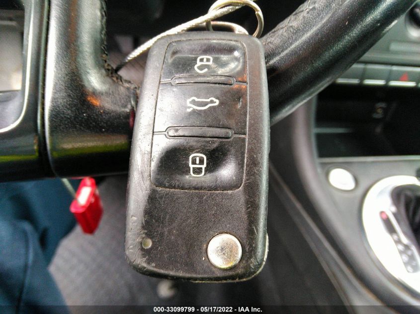 2014 VOLKSWAGEN BEETLE CONVERTIBLE 3VW5P7AT4EM807416
