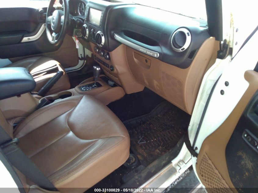 2015 JEEP WRANGLER UNLIMITED SAHARA 1C4HJWEG1FL690132