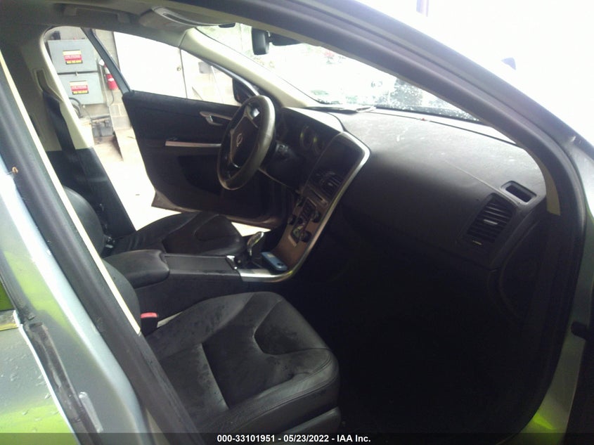 2013 VOLVO XC60 VIN: YV4940DZ9D2375591