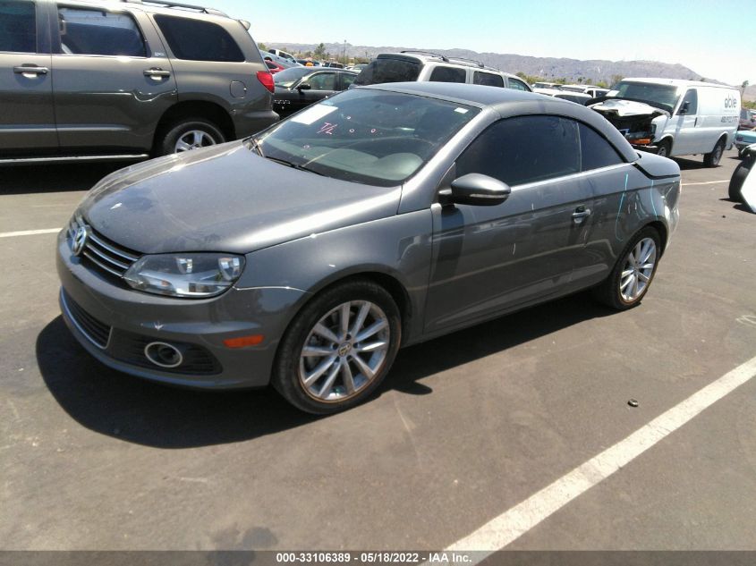 2015 VOLKSWAGEN EOS KOMFORT WVWBW8AH9FV004585