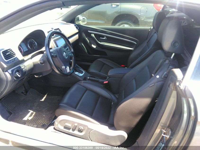 2015 VOLKSWAGEN EOS KOMFORT WVWBW8AH9FV004585