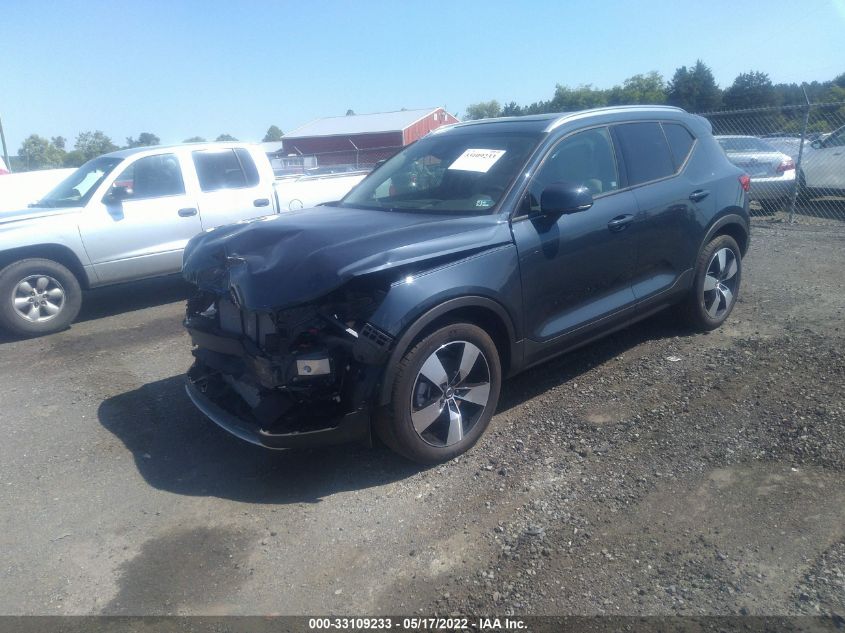 2021 VOLVO XC40 MOMENTUM YV4162UK2M2537910