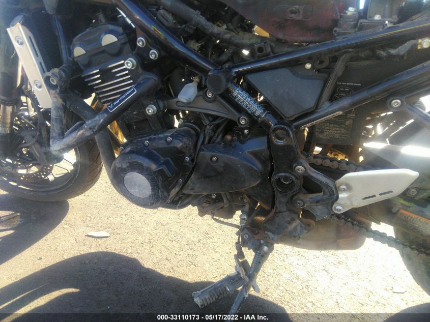 2018 KAWASAKI ZR900 R JKAZR2C19JA000582