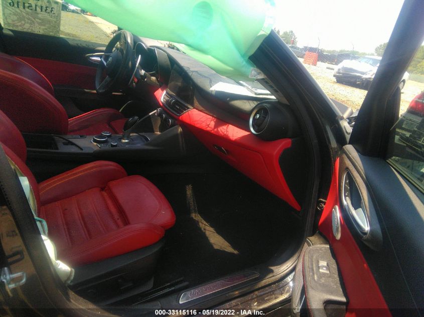 2017 ALFA ROMEO GIULIA TI ZARFAECN6H7542465