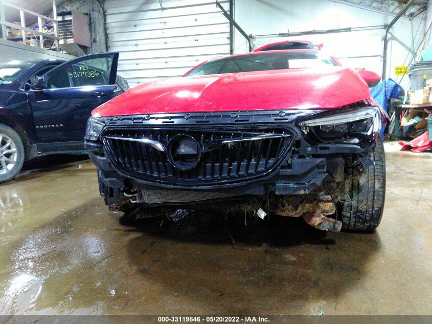 2018 BUICK REGAL TOURX ESSENCE W04GV8SXXJ1076159