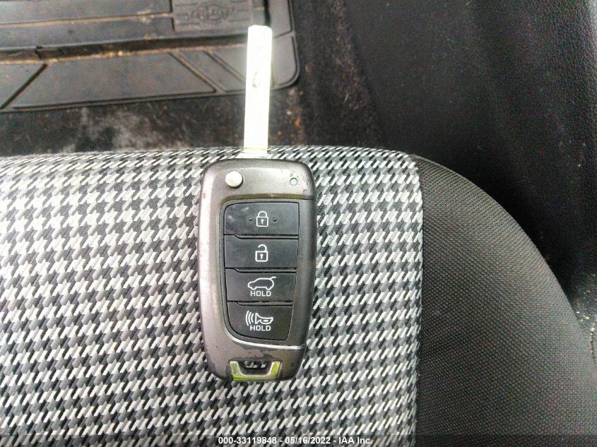 2018 HYUNDAI KONA SE KM8K1CAAXJU158009