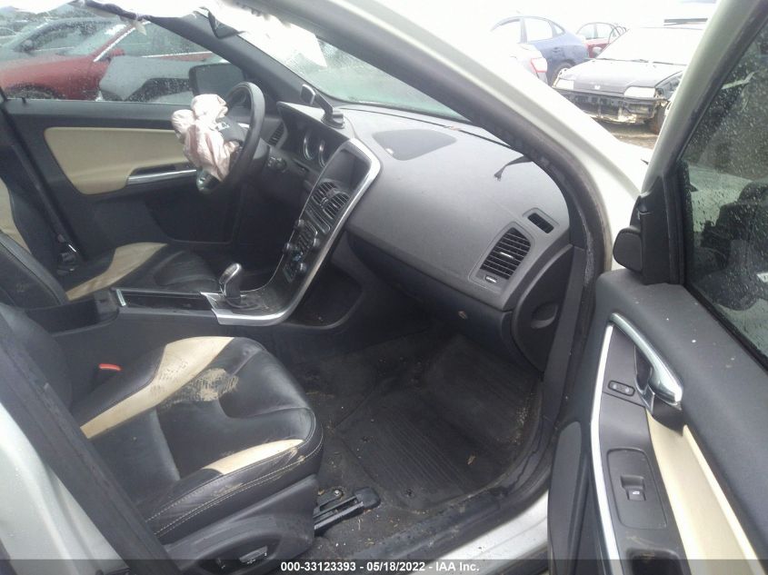 2013 VOLVO XC60 T6 YV4902DZXD2369225