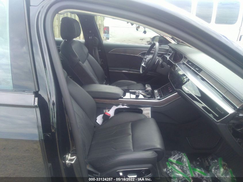 2019 AUDI A8 WAU8DAF86KN008357