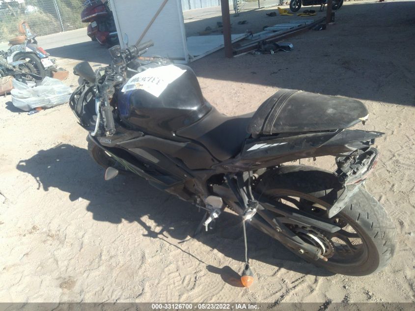 2021 YAMAHA YZFR3 A MH3RH18Y4MK004936
