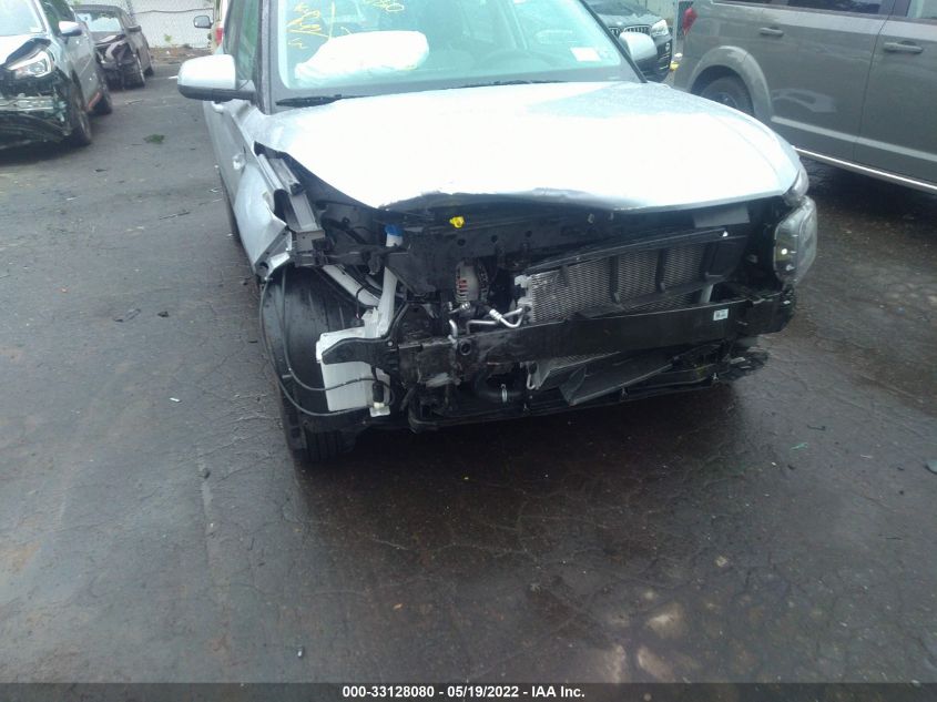 2022 HYUNDAI VENUE SEL KMHRC8A33NU141081
