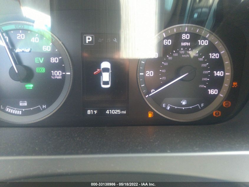 2017 HYUNDAI SONATA HYBRID SE KMHE24L38HA071090