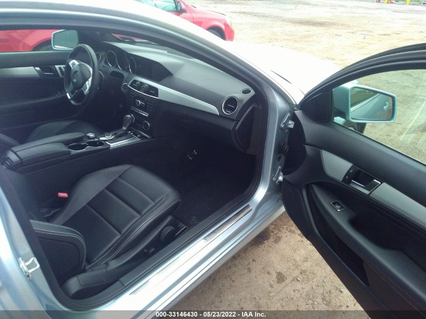 2013 MERCEDES-BENZ C-CLASS C 250 WDDGJ4HB2DF973995