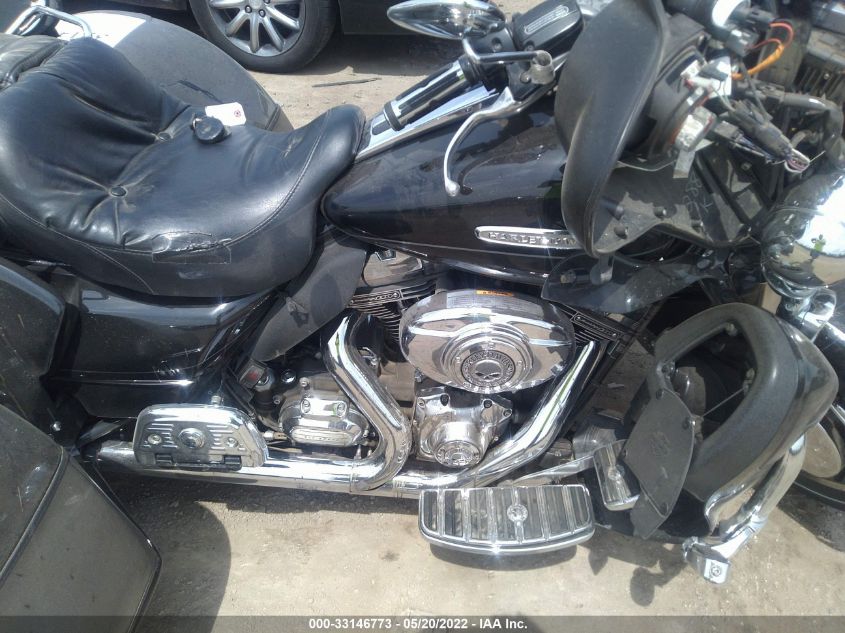 2011 HARLEY-DAVIDSON FLHTK 1HD1KEM18BB611530