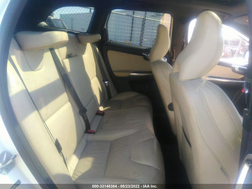 2015 VOLVO XC60 T5 DRIVE-E PLATINUM YV426MDDXF2592447