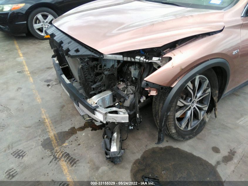 2017 INFINITI QX30 PREMIUM SJKCH5CR6HA018406