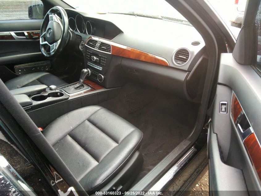 2014 MERCEDES-BENZ C-CLASS C 250 WDDGF4HB7EA962944