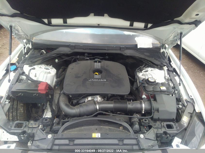 2017 JAGUAR XE SAJAD4BG5HA975160