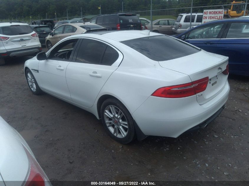 2017 JAGUAR XE SAJAD4BG5HA975160