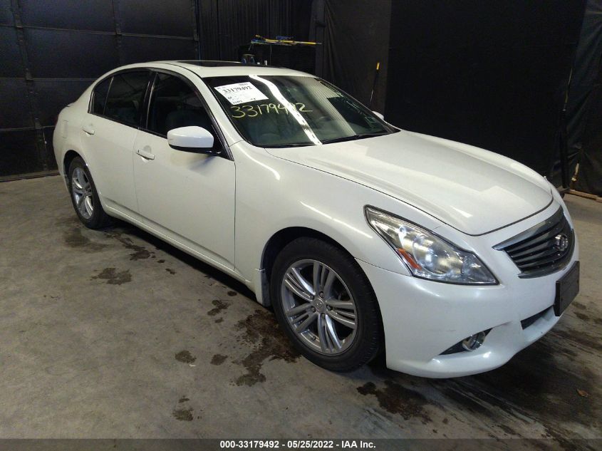 2015 INFINITI Q40 JN1CV6ARXFM651445