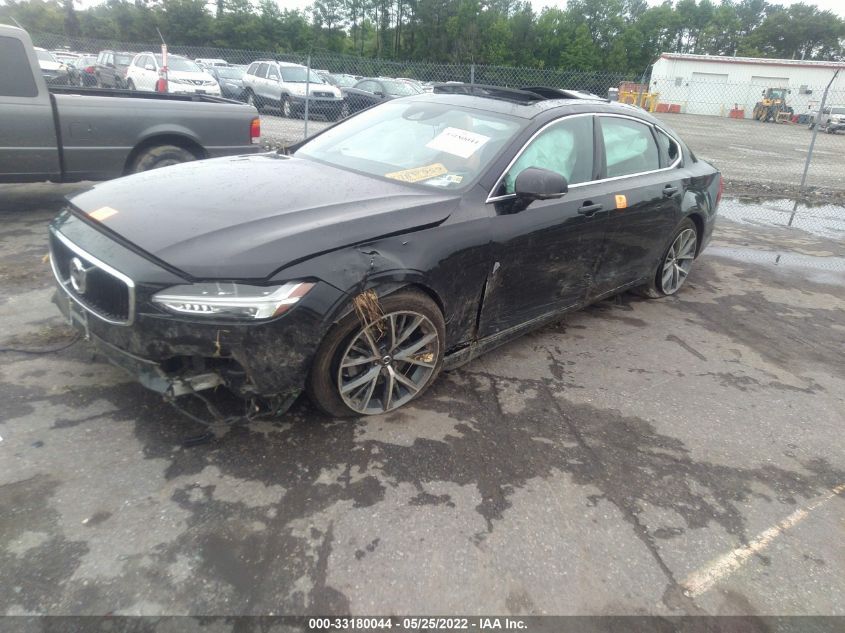 2018 VOLVO S90 MOMENTUM LVY102MK1JP056140